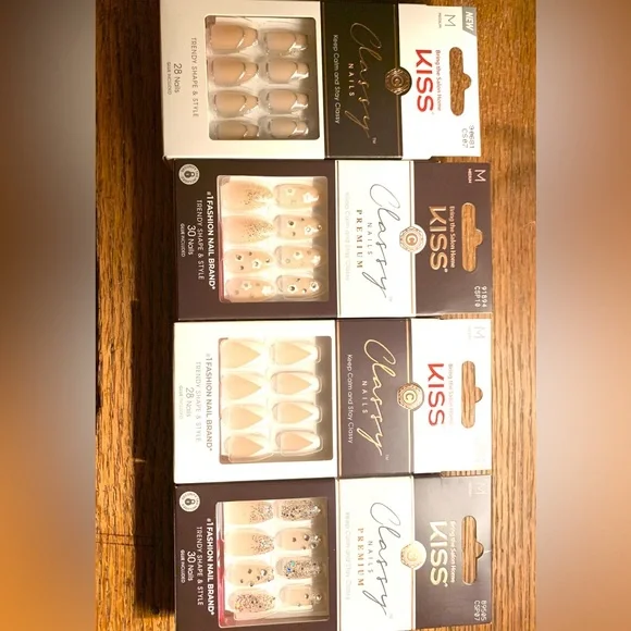 Kiss Classy Nude and Glitter Nails (Package of 4) - Picture 2 of 10